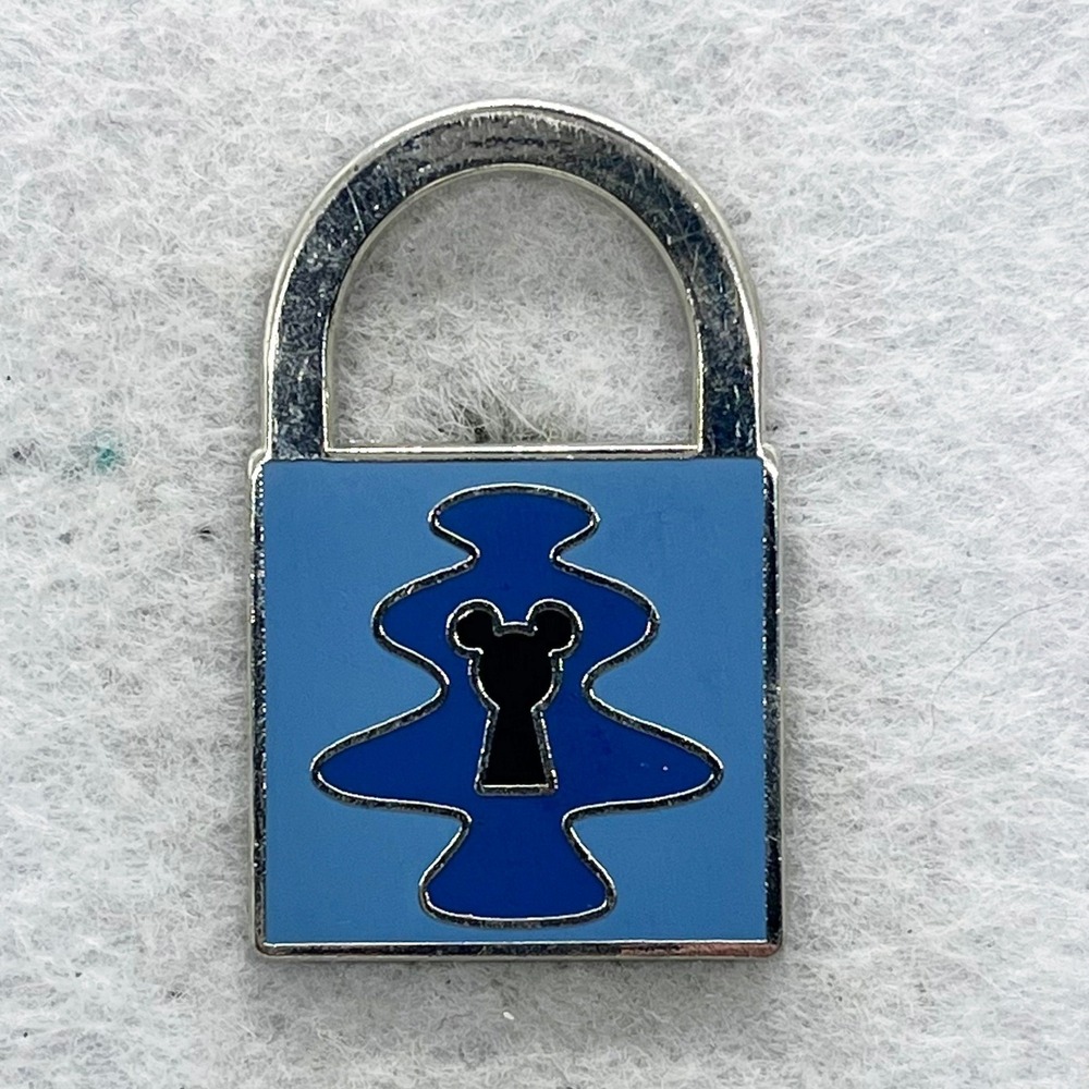 🔮 5/$25 Disney Lilo And Stitch Lock Pin